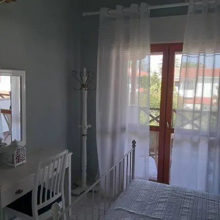 בית נופש Little In Kassandra Halkidiki *